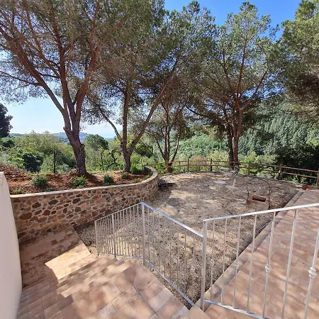 בית חווה Azienda Agricola Monserrato פורטו אזורו