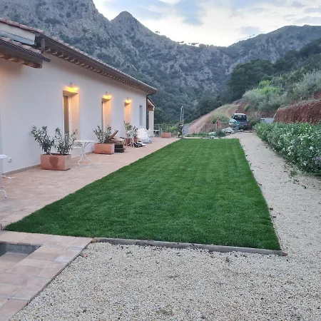 בית חווה Azienda Agricola Monserrato